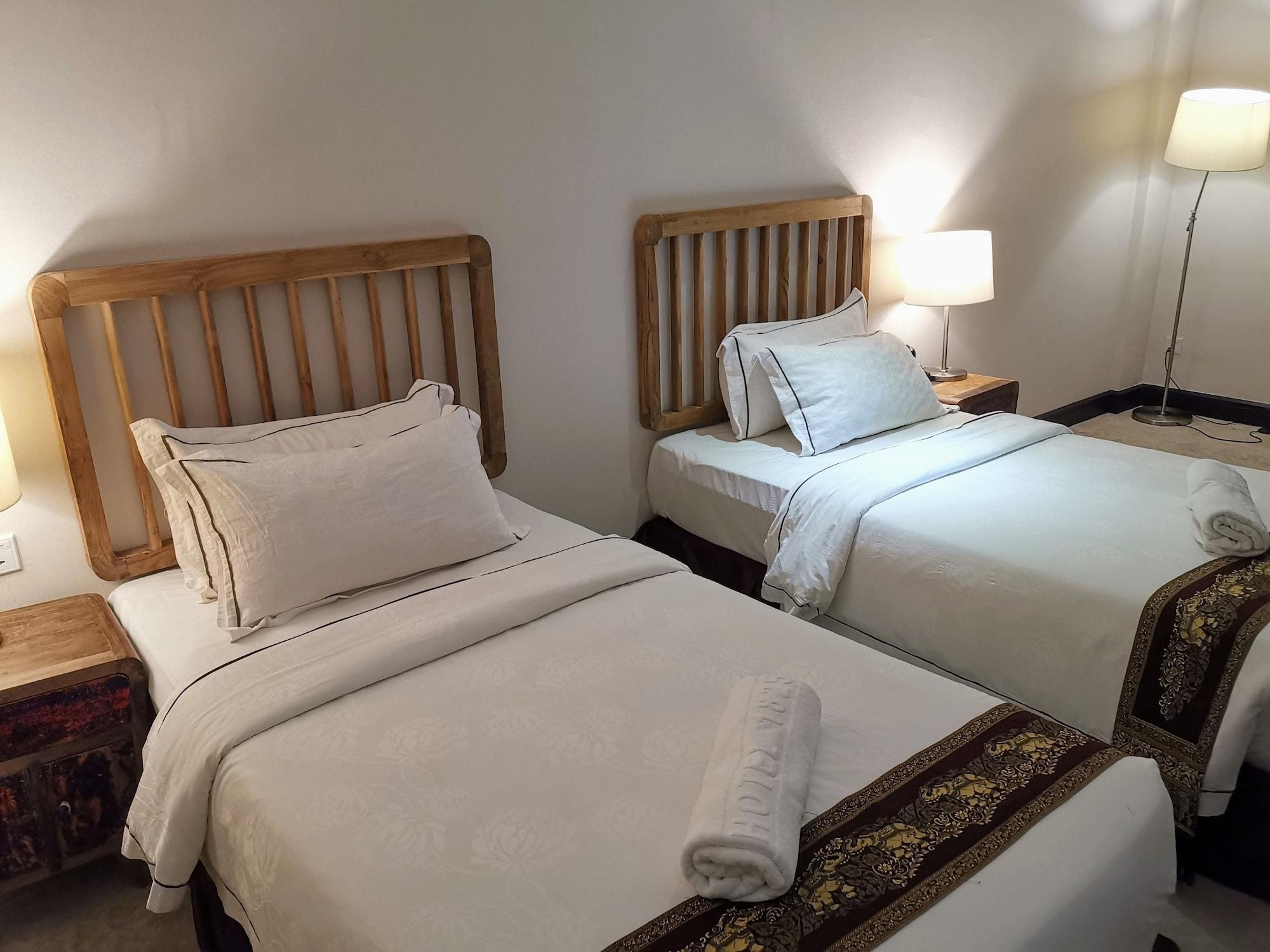 1825 Gallery Hotel Малакка Экстерьер фото